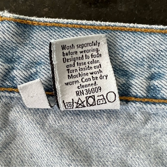 Calvin Klein Vintage Loose Fit Tapered Jean - Picture 7 of 13